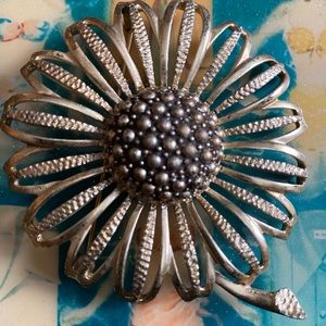 Large Sarah Coventry Daisy Brooch/Pin - image 1